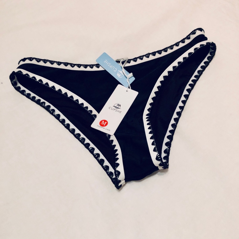 Cupshe black bikini bottom